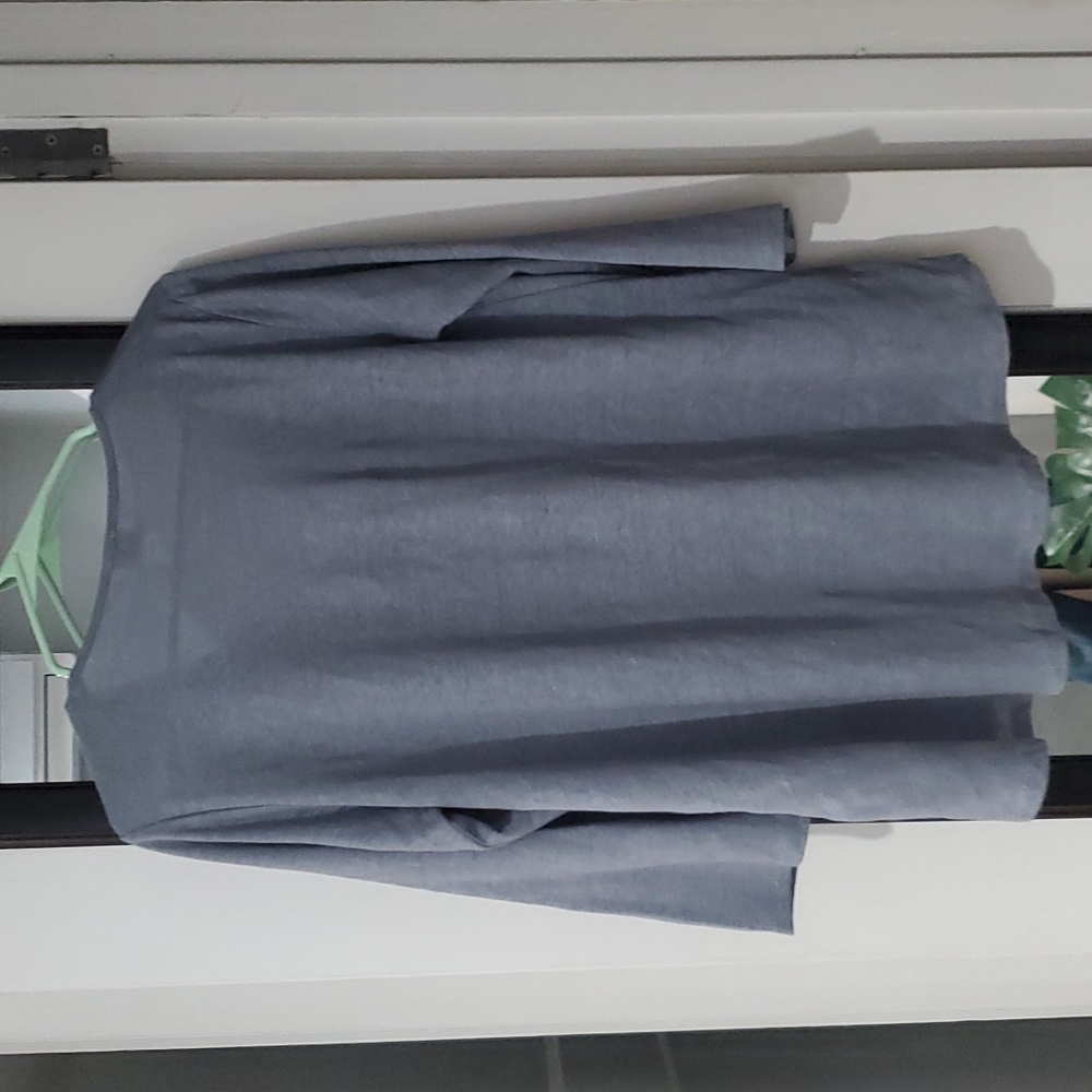 Long sleeve lightweight shirt
